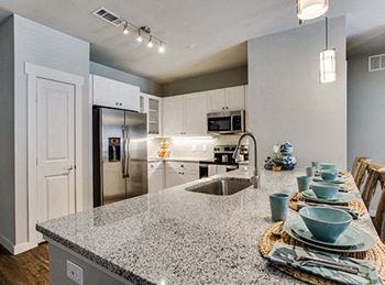 Granite or quartz countertops